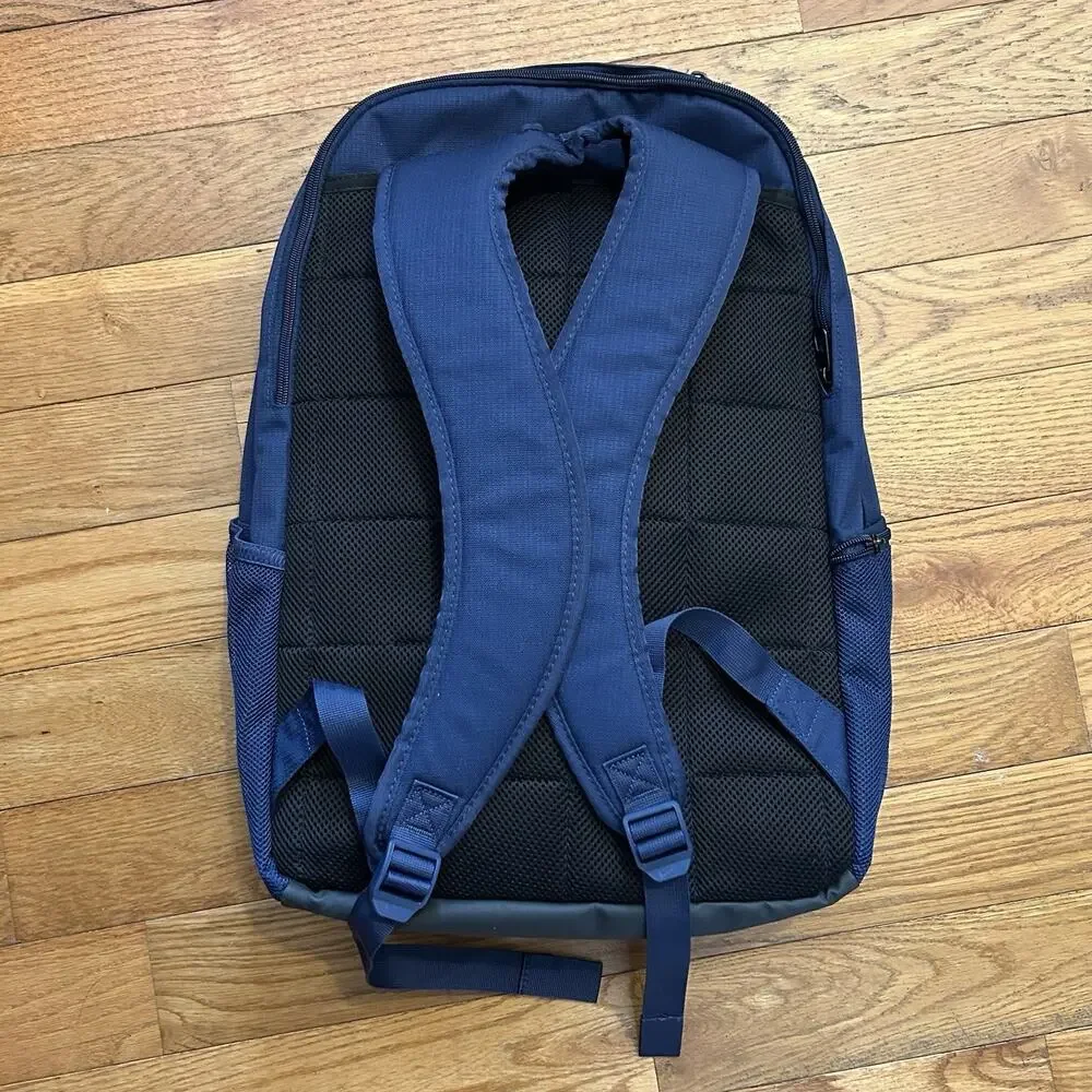 Nike Basketball Hall Of Fame Big Swoosh Brasilia 9.5 Training Backpack